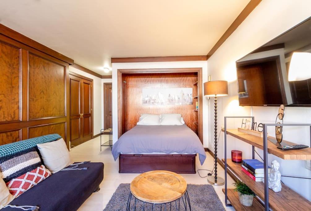 Premium Suite, Puerta Del Sol 비고 외부 사진