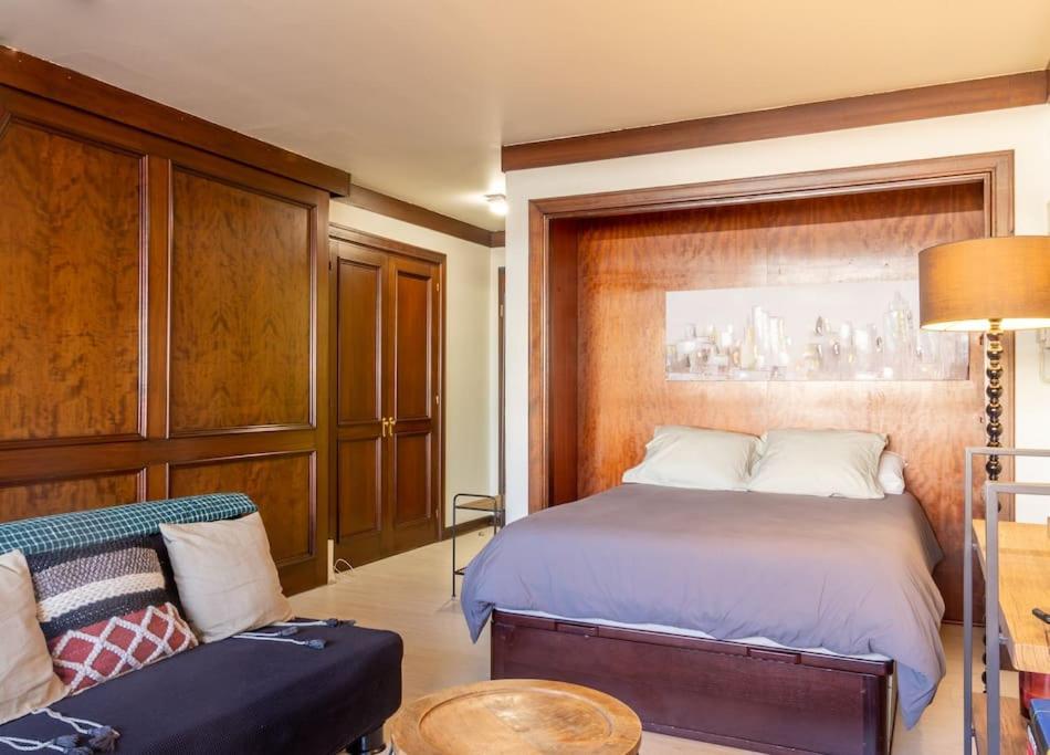 Premium Suite, Puerta Del Sol 비고 외부 사진